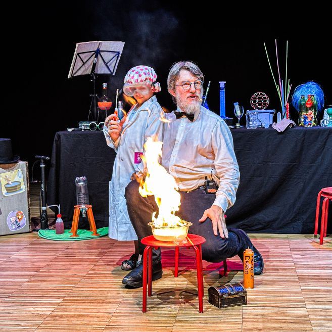 Lo scienziato nel cilindro